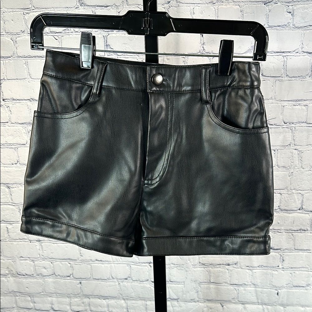 🖤 Forever 21 Faux Leather Shorts | Size S NWT